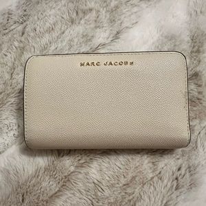Marc Jacobs Cream wallet, minor wear and tear on seam